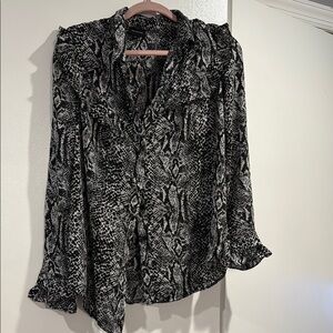 Who What Wear Black and White Ruffled Bib Collar Blouse